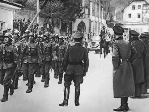 Вступление немецкофашистских войск в Австрию 1938 Бои в Сталинграде 1942 - фото 13