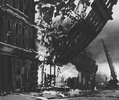 Во время бомбардировки Лондона 1940 Немецкофашистские войска входят в - фото 18