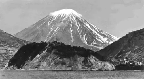 Горы Корякский вулкан Горы Карпаты Горы ТяньШань - фото 343