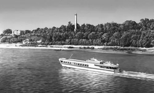 На реке Сож Гомель На главном конвейере Гомсельмаша Гомельский - фото 148