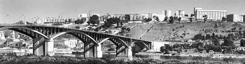 Вид на Векрхнеокскую набережную Речной вокзал 1964 Архитектор М И - фото 366