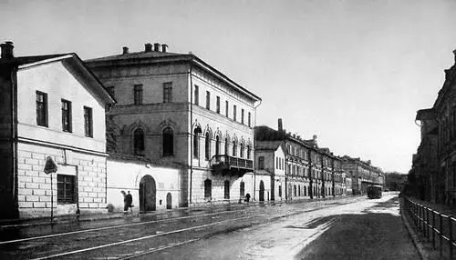 Улица Маяковского На первом плане дом Строгановых нач 19 в Угол улицы - фото 368