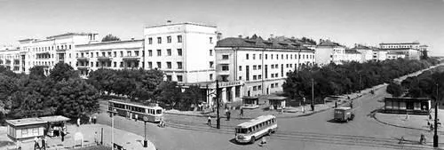 Угол улицы Кирова и проспекта Октября Площадь Минина Кремлёвские стены - фото 369
