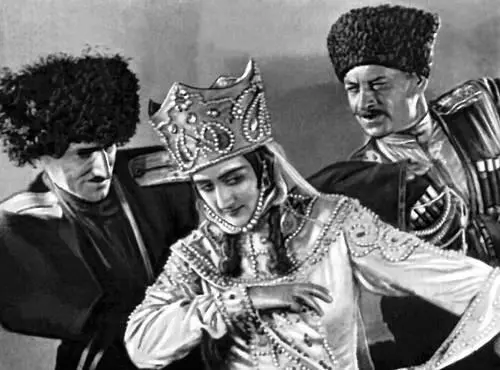 Кадр из фильма Последний маскарад Реж М Э Чиаурели 1934 Э Л - фото 514