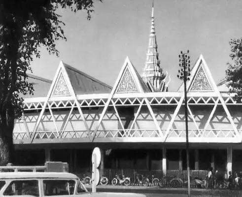 Ванмоливан Зал конференций Чакдомук в Пномпене 1961 Кришна поднимающий - фото 402