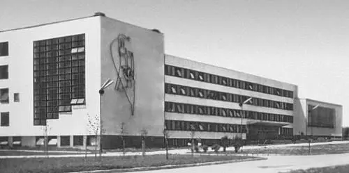 Строительный факультет политехнического института 196465 Архитектор В - фото 1077