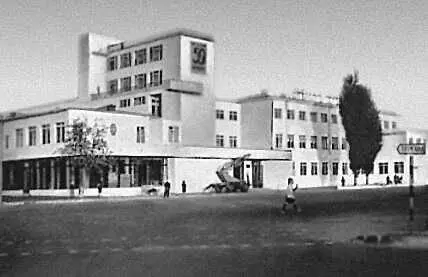 И А Голосов Дом Советов в Элисте 1930е гг Г О Рокчинский Бабушка - фото 347