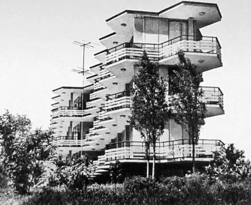 Канев Гостиница Тарасова Гора 1961 Архитекторы Н Б Чмутина Е В - фото 604