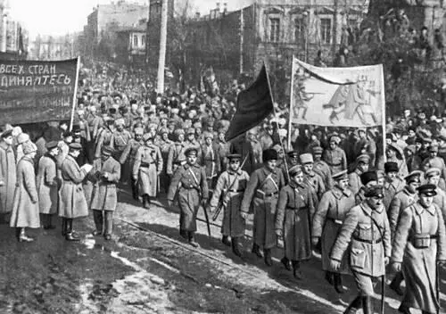Вступление Красной Армии в Киев 1919 Андреевская церковь 174867 По - фото 21