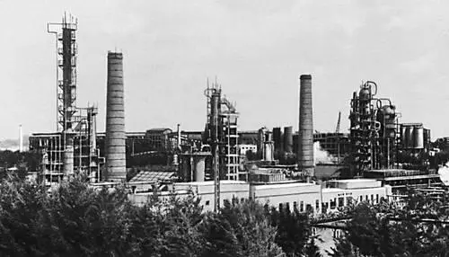 Завод по производству нефтепродуктов из сланца в г Маомин провинция Гуандун - фото 392