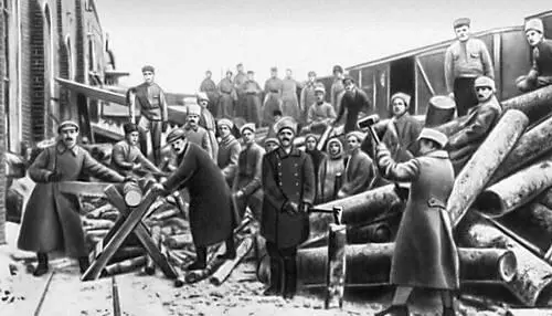 Коммунистический субботник на Казанском вокзале в Москве 10 мая 1919 - фото 382