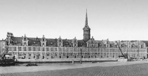 Копенгаген Биржа 161940 Архитекторы Л и Х Стенвинкель Школа Вольпаркен - фото 692