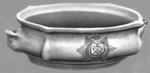 Суповая миска Майолика Завод Гребенщиковых в Москве Середина 18 в - фото 120
