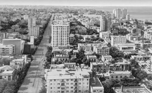 Вид части города Гавана Посёлок Гуама на озере ЭльТесоро Магазин в народно - фото 51