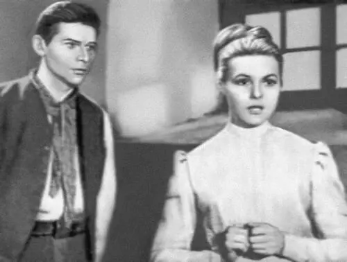 Кадр из фильма Эдгар и Кристина Реж Л Лейманис 1967 Река Вента у г - фото 305