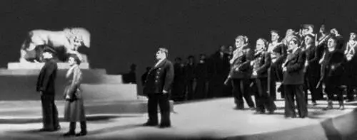 Сцена из спектакля Оптимистическая трагедия Вс Вишневского 1955 Сцена из - фото 265