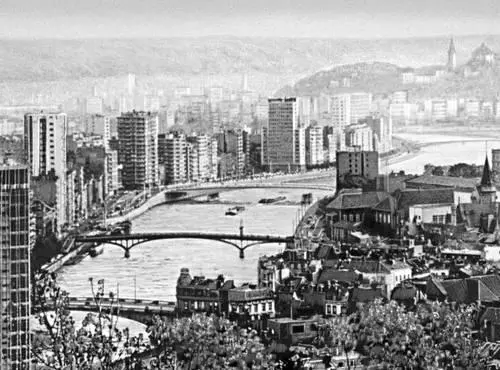 Бельгия Льеж Часть города прилегающая к берегам р Маас Льеж - фото 30