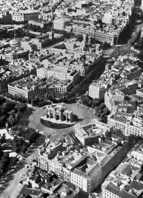Общий вид центральной части города Э Торроха и др Иппором Сарсуэла в - фото 193