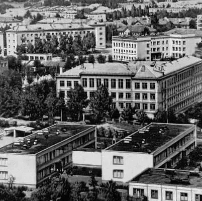 Посёлок тракторозаводцев со стороны Партизанского проспекта Главный зал - фото 214