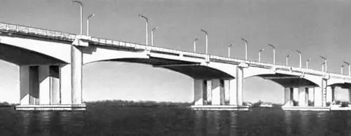Мост через р Днепр у Днепропетровска 1966 Мост Тиберия в Римини Италия - фото 648