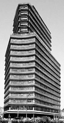 Министерство гидроресурсов 195051 Архитекторы М Пани Э дель Мораль - фото 604