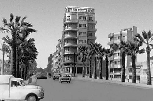 Улица Константина Палеолога с конторским зданием Лисаридес 195556 - фото 219
