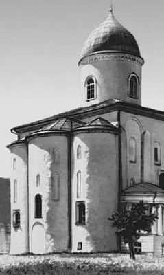 НиколоДворищенский собор в Новгороде Заложен в 1113 Восточный фасад - фото 489