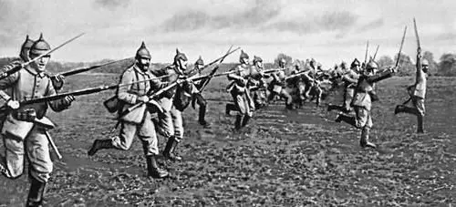 Атака германской пехоты 1914 Высадка русской бригады в Солониках 1916 - фото 134
