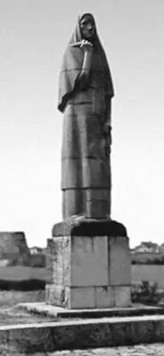 Пирчюпис Памятник жертвам фашизма Гранит 1960 Скульптор Г Йокубонис - фото 180