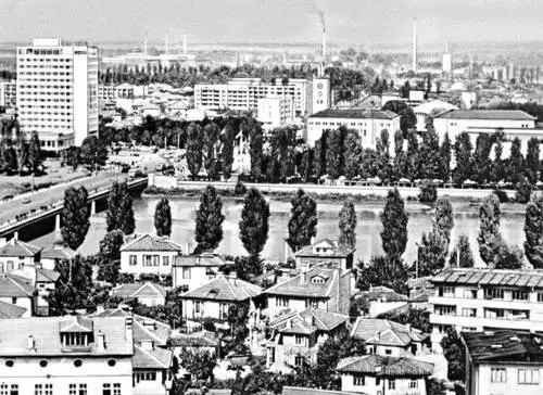 Болгария Пловдив Районы города прилегающие к р Марица Пловдивский договор - фото 176