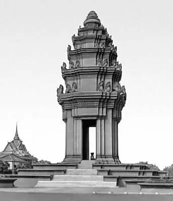 Пномпень Памятник Независимости Песчаник Открыт в 1960 Архитектор - фото 16