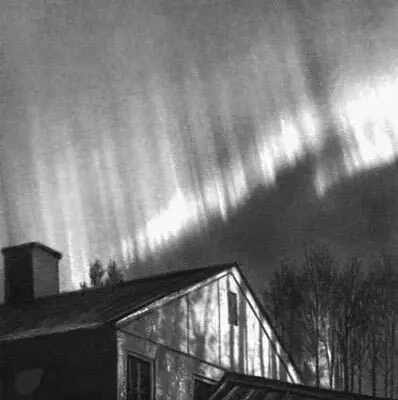 Рис 2в Фотография полярных сияний различных форм и структур Лучистая полоса - фото 658