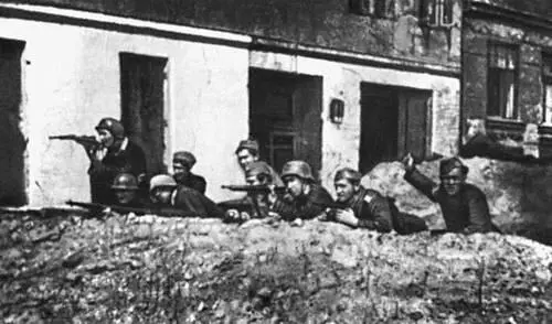 Польша в 193945 В дни Варшавского восстания 1944 Польша Побережье - фото 541