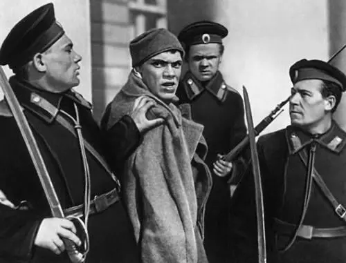 Кадр из фильма Мать 1926 Режисер В И Пудовкин В И Пудовкин Кадр из - фото 23