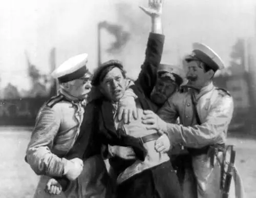 Кадр из фильма Юность Максима Реж Г М Козинцев и Л З Трауберг 1935 - фото 317