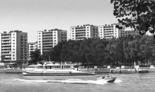 РостовнаДону Новые жилые дома на набережной Дона РостовоНовочеркасская - фото 477