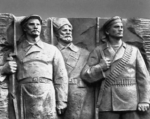 Скульптура Н В Томский Октябрь Гипс тонированный 1968 Собственность - фото 149