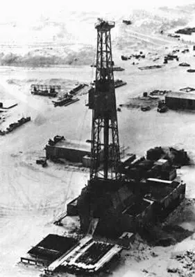 Разведочное бурение на нефть в штате Аляска Лисички Л Хелман 1939 - фото 122