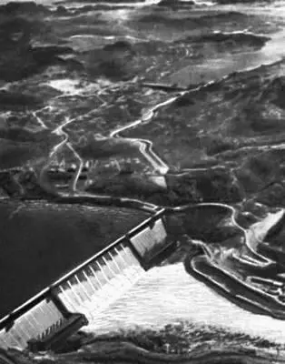 Плотина ГрандКули в штате Вашингтон искусственное водохранилище и ГЭС на р - фото 146