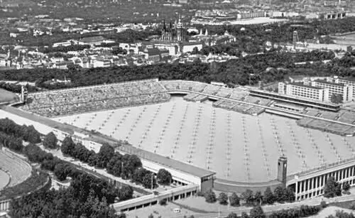 Страговский стадион в Праге 1933 Архитекторы ФП Бальцарек К Копп - фото 191