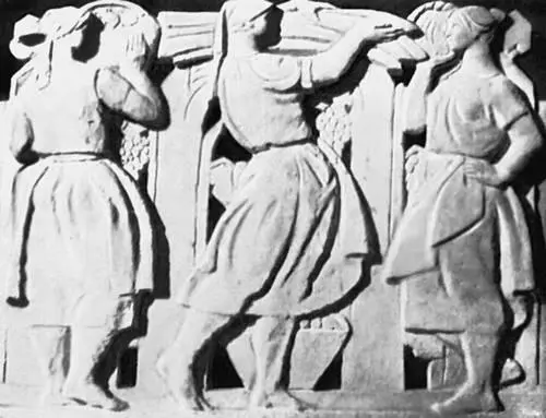 Советская скульптура К С Кобизева На освобождённой земле Гипс 1967 - фото 196