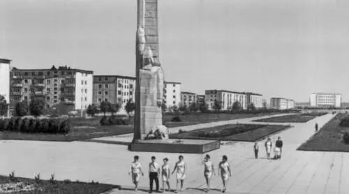 Актюбинск Казахская ССР Октябрьский бульвар Шевченко Казахская ССР Вид - фото 93