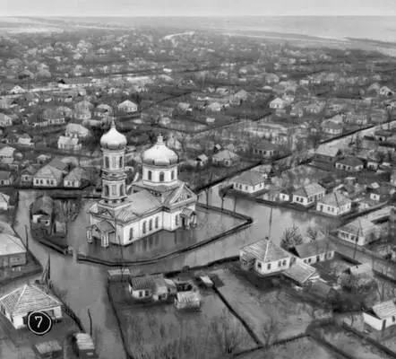 Вилково во время весеннего разлива Дуная Киев Улица Кирова На переднем - фото 704
