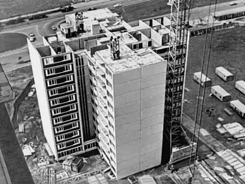Строительство одного из экспериментальных жилых домов в 1974 в Тропарёве - фото 653