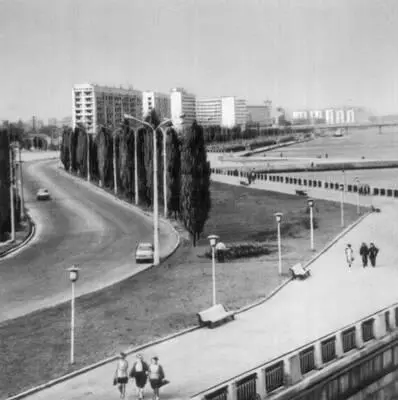 Днепропетровск Набережная имени Ленина Донецк Вид части города Алушта Че - фото 707
