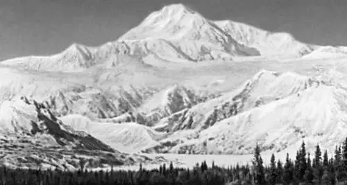 Северная Америка Гора МакКинли на Аляске высшая вершина Северной Америки - фото 25