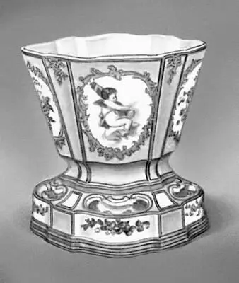 Севрский фарфор Жардиньерка 1761 Музей Виктории и Альберта Лондон - фото 96