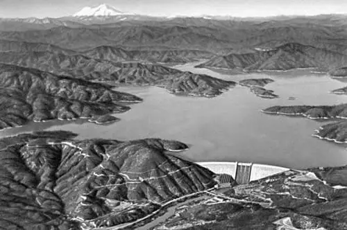 Северная Америка Плотина и водохранилище Шаста на р Сакраменто в Каскадных - фото 34