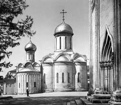 ТроицеСергиева лавра Троицкий собор в центре 142223 с Никоновским - фото 229