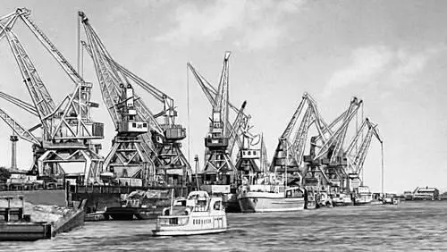 Тюменская область Сургут Порт на р Обь Тюменская область Нефтепровод - фото 11